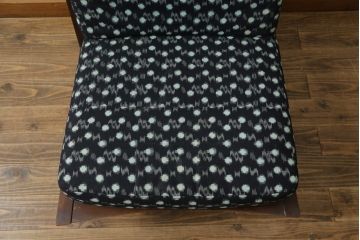 和製ヴィンテージ　小田急ハルク購入　ジョージナカシマ　CN109　CONOID CUSHION　レトロな柄のファブリックが和の雰囲気を高めるコノイドクッションチェア(ジョージ・ナカシマ、リラックスチェア、一人掛けソファ、1Pソファ、椅子、イス、ビンテージ)(R-076883)