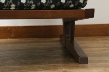 和製ヴィンテージ　小田急ハルク購入　ジョージナカシマ　CN109　CONOID CUSHION　レトロな柄のファブリックが和の雰囲気を高めるコノイドクッションチェア(ジョージ・ナカシマ、リラックスチェア、一人掛けソファ、1Pソファ、椅子、イス、ビンテージ)(R-076883)