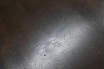和製ビンテージ　軽井沢彫り　総無垢材　落ち着いた和の空間づくりにおすすめのサイドテーブル(コンソールテーブル、平机、ワークデスク、花台、飾り台、ビンテージ)(R-076885)