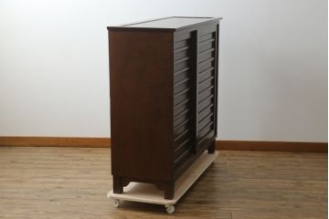 中古　九州民芸家具　和モダンな空間づくりにおすすめ! 舞良戸付きの大振りな下駄箱(シューズボックス、収納棚、戸棚)(R-076886)