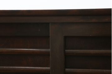 中古　九州民芸家具　和モダンな空間づくりにおすすめ! 舞良戸付きの大振りな下駄箱(シューズボックス、収納棚、戸棚)(R-076886)
