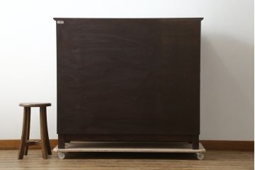 中古　九州民芸家具　和モダンな空間づくりにおすすめ! 舞良戸付きの大振りな下駄箱(シューズボックス、収納棚、戸棚)(R-076886)
