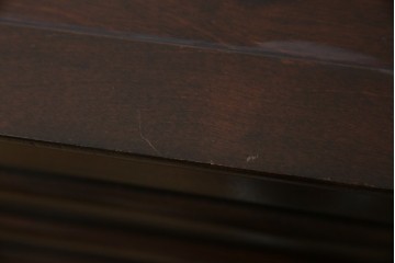 中古　九州民芸家具　和モダンな空間づくりにおすすめ! 舞良戸付きの大振りな下駄箱　(R-076886)