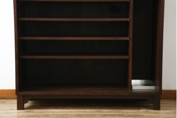 中古　九州民芸家具　和モダンな空間づくりにおすすめ! 舞良戸付きの大振りな下駄箱　(R-076886)