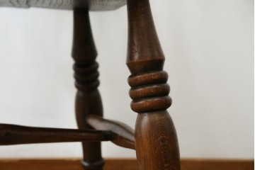 イギリスアンティーク　エルム材　美しい木目が魅力的なダブルボウバックウインザーアームチェア　(R-076887)