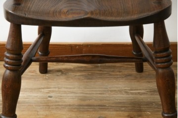 イギリスアンティーク　エルム材　美しい木目が魅力的なダブルボウバックウインザーアームチェア　(R-076887)