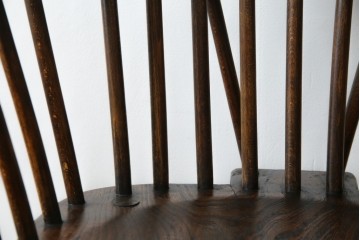 イギリスアンティーク　エルム材　美しい木目が魅力的なダブルボウバックウインザーアームチェア　(R-076887)