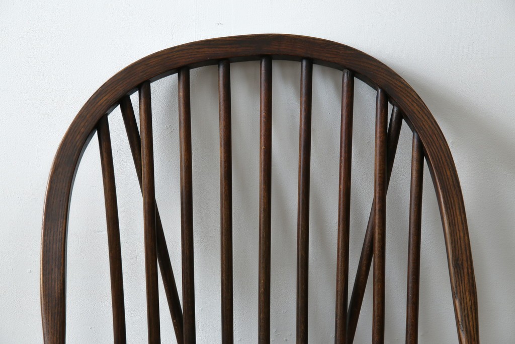 イギリスアンティーク　エルム材　美しい木目が魅力的なダブルボウバックウインザーアームチェア　(R-076887)