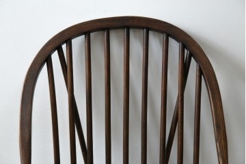 イギリスアンティーク　エルム材　美しい木目が魅力的なダブルボウバックウインザーアームチェア　(R-076887)