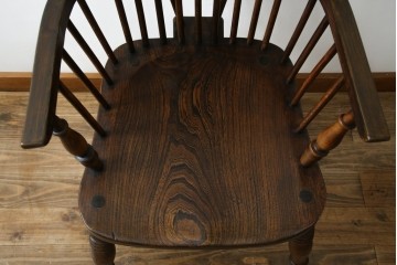イギリスアンティーク　エルム材　美しい木目が魅力的なダブルボウバックウインザーアームチェア　(R-076887)