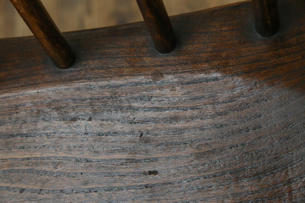 イギリスアンティーク　エルム材　美しい木目が魅力的なダブルボウバックウインザーアームチェア　(R-076887)