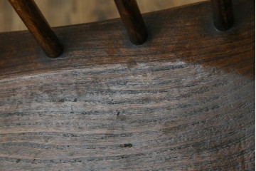 イギリスアンティーク　エルム材　美しい木目が魅力的なダブルボウバックウインザーアームチェア　(R-076887)