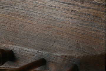 イギリスアンティーク　エルム材　美しい木目が魅力的なダブルボウバックウインザーアームチェア　(R-076887)