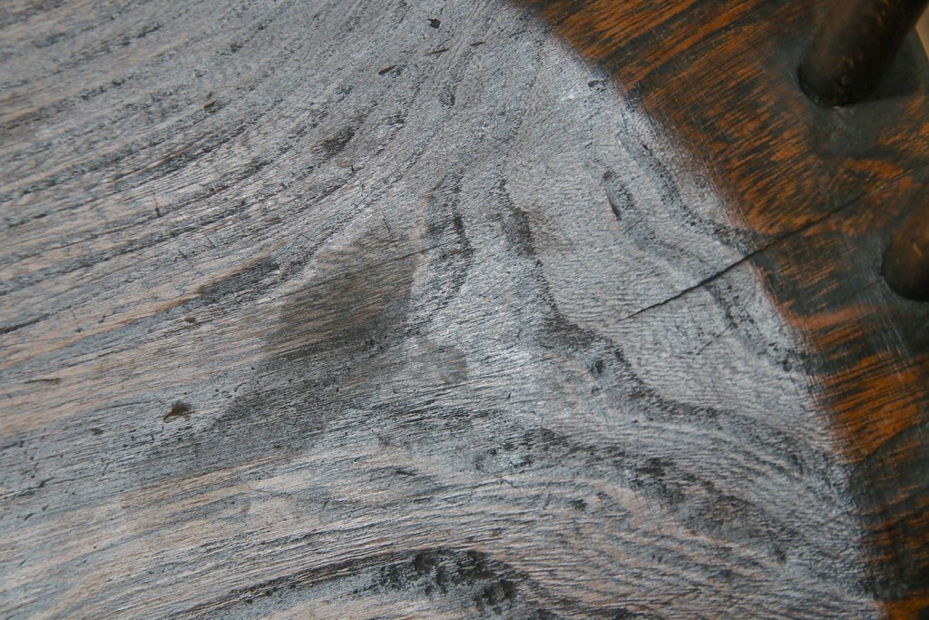 イギリスアンティーク　エルム材　美しい木目が魅力的なダブルボウバックウインザーアームチェア　(R-076887)