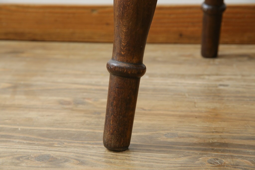 イギリスアンティーク　エルム材　美しい木目が魅力的なダブルボウバックウインザーアームチェア　(R-076887)