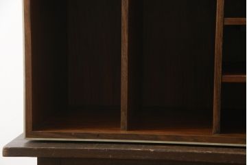 デンマークビンテージ　バング&オルフセン(BANG & OLUFSEN OF DENMARK)　ローズウッド材　シンプルで機能的なデザインが魅力的なオーディオラック(ステレオラック、レコードケース、収納棚、テレビ台、テレビボード、北欧、ヴィンテージ)(R-076889)