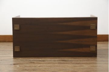 デンマークビンテージ　バング&オルフセン(BANG & OLUFSEN OF DENMARK)　ローズウッド材　シンプルで機能的なデザインが魅力的なオーディオラック(ステレオラック、レコードケース、収納棚、テレビ台、テレビボード、北欧、ヴィンテージ)(R-076889)