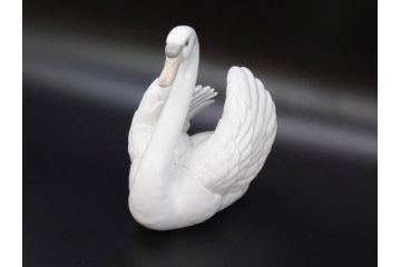 スペイン　リヤドロ　LLADRO　白鳥　フィギュリン(箱なし、陶器人形、置物、オブジェ、スワン、Swan)(R-076902)