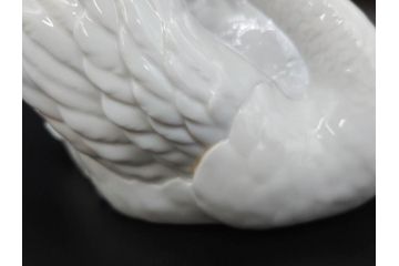 スペイン　リヤドロ　LLADRO　白鳥　フィギュリン(箱なし、陶器人形、置物、オブジェ、スワン、Swan)(R-076902)