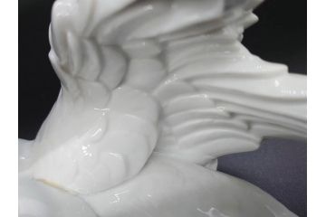 スペイン　リヤドロ　LLADRO　白鳥　フィギュリン(箱なし、陶器人形、置物、オブジェ、スワン、Swan)(R-076902)