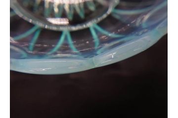 昭和初期　乳白縁　どこか懐かしい昭和レトロなプレス皿・ボウル4点セット(和ガラス、氷コップ、硝子、かき氷カップ、乳白色、ガラス食器、輪花皿、レース、フリル)(R-076903)