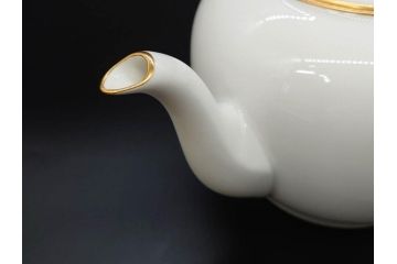 大倉陶園(OKURA、OAC)　オールド大倉　ゴールドライン　シンプルな中にも気品が溢れるティーポット&シュガーポット&クリーマー3点セット(ミルクジャー、ミルクポット、ボンボン入れ、洋食器、白磁、金彩)(R-076904)
