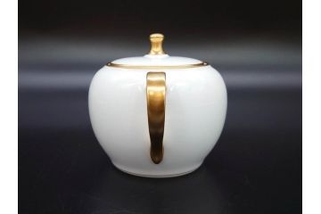大倉陶園(OKURA、OAC)　オールド大倉　ゴールドライン　シンプルな中にも気品が溢れるティーポット&シュガーポット&クリーマー3点セット(ミルクジャー、ミルクポット、ボンボン入れ、洋食器、白磁、金彩)(R-076904)