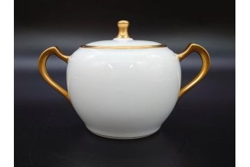 大倉陶園(OKURA、OAC)　オールド大倉　ゴールドライン　シンプルな中にも気品が溢れるティーポット&シュガーポット&クリーマー3点セット(ミルクジャー、ミルクポット、ボンボン入れ、洋食器、白磁、金彩)(R-076904)