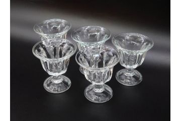 昭和初期　プレスガラス　どこか懐かしいレトロなグラス5客セット(古グラス、和ガラス、スイーツグラス、デザートカップ、リキュールグラス、酒器、硝子、ショット、酒杯、高台)(R-076908)