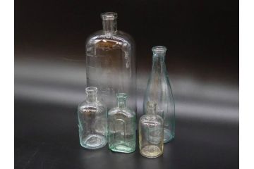 大正〜昭和初期　レトロな雰囲気を盛り上げるボトル瓶5点セット(ガラスビン、ガラス瓶、硝子、薬瓶、花瓶、花入、花器)(R-076947)