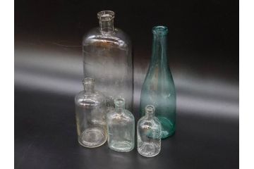 大正〜昭和初期　レトロな雰囲気を醸し出すボトル瓶5点セット(ガラスビン、ガラス瓶、硝子、薬瓶、花瓶、花入、花器)(R-076948)