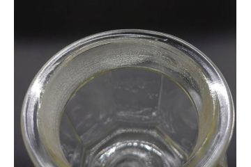 昭和レトロ　ノスタルジックな雰囲気を纏った蓋付きガラス瓶3個セット(八角、キャニスター、ガラスビン、硝子、菓子瓶、フタ付き)(R-076949)