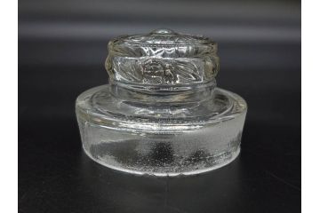 昭和レトロ　お部屋のアクセントになる蓋付きガラス瓶5個セット(八角、キャニスター、ガラスビン、硝子、菓子瓶、フタ付き)(R-076950)