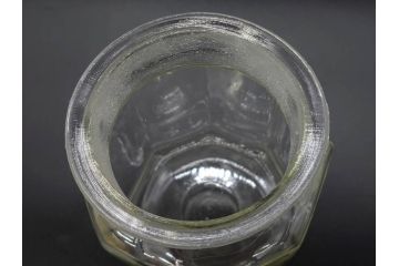 昭和レトロ　お部屋のアクセントになる蓋付きガラス瓶5個セット(八角、キャニスター、ガラスビン、硝子、菓子瓶、フタ付き)(R-076950)