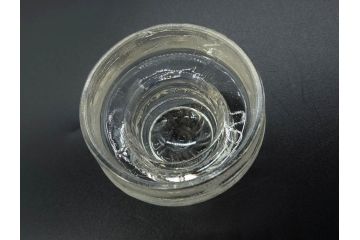 昭和レトロ　お部屋のアクセントになる蓋付きガラス瓶5個セット(八角、キャニスター、ガラスビン、硝子、菓子瓶、フタ付き)(R-076950)