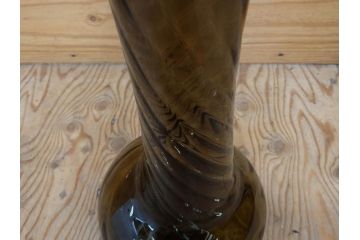 昭和レトロ　波打つような模様がお洒落なフラワーベース(花瓶、花入れ、花器、オブジェ、ホームインテリア、ディスプレイ、モスグリーン)(R-076985)