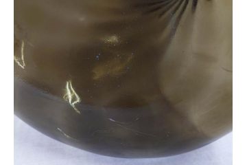 昭和レトロ　波打つような模様がお洒落なフラワーベース(花瓶、花入れ、花器、オブジェ、ホームインテリア、ディスプレイ、モスグリーン)(R-076985)