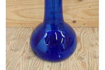 昭和レトロ　特大　鮮やかなブルーが目を惹くフラワーベース(花瓶、花入れ、花器、オブジェ、ホームインテリア、ディスプレイ、ブルー)(R-076986)