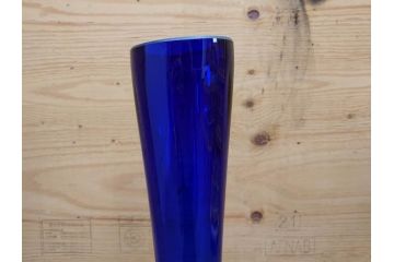 昭和レトロ　特大　鮮やかなブルーが目を惹くフラワーベース(花瓶、花入れ、花器、オブジェ、ホームインテリア、ディスプレイ、ブルー)(R-076986)
