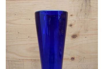 昭和レトロ　特大　鮮やかなブルーが目を惹くフラワーベース(花瓶、花入れ、花器、オブジェ、ホームインテリア、ディスプレイ、ブルー)(R-076986)