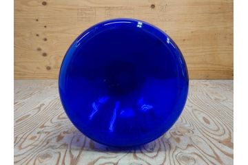 昭和レトロ　特大　鮮やかなブルーが目を惹くフラワーベース(花瓶、花入れ、花器、オブジェ、ホームインテリア、ディスプレイ、ブルー)(R-076986)