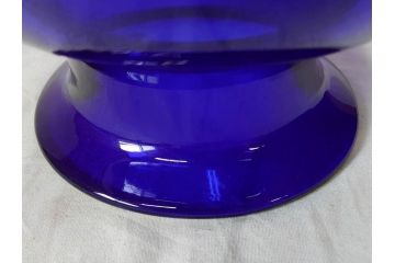 昭和レトロ　鮮やかなブルーが空間のアクセントになるフラワーベース(花瓶、花入れ、花器、オブジェ、ホームインテリア、ディスプレイ、ブルー)(R-076987)