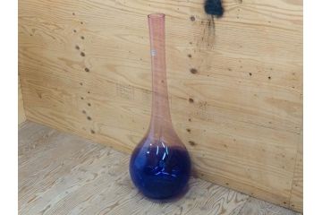 昭和レトロ　特大　グラデーションが美しいフラワーベース(花瓶、花入れ、花器、オブジェ、ホームインテリア、ディスプレイ、ブルー、ピンク、アートガラス)(R-076988)