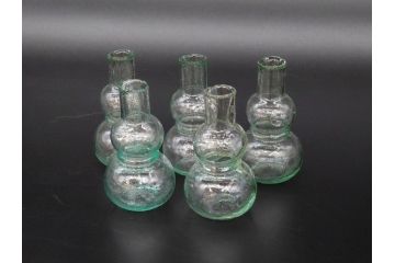 戦前　当時物　瓢箪型　気泡や絶妙なフォルムが味わいのあるニッキ水瓶5個セット(豆ガラス、ちびニッキ水、ガラス容器、駄菓子屋ビン、ペロペロ、レトロガラス、一輪挿し、ひょうたん)(R-076990)