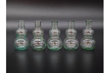 戦前　当時物　瓢箪型　気泡や絶妙なフォルムが味わいのあるニッキ水瓶5個セット(豆ガラス、ちびニッキ水、ガラス容器、駄菓子屋ビン、ペロペロ、レトロガラス、一輪挿し、ひょうたん)(R-076990)