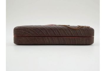 明治〜大正期　漆芸家　金城一国斎　桐製　鎌倉彫　根来塗り　糸瓜紋　高盛絵　へちまの彫りが目を引く木製の硯箱(水滴、水指し、書道具、小箱、木箱、ヘチマ)(R-076995)