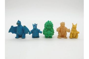 当時物　昭和レトロ　ポピー　怪獣　ウルトラマン　大量　消しゴム等126個セット(円谷プロ、東宝、ウルトラ兄弟、キングギドラ、怪獣ケシゴム、ガシャポン、ガチャガチャ、フィギュア、おもちゃ、オモチャ、玩具)(R-077000)