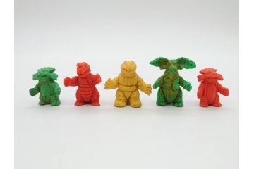 当時物　昭和レトロ　ポピー　怪獣　ウルトラマン　大量　消しゴム等126個セット(円谷プロ、東宝、ウルトラ兄弟、キングギドラ、怪獣ケシゴム、ガシャポン、ガチャガチャ、フィギュア、おもちゃ、オモチャ、玩具)(R-077000)