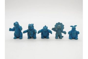 当時物　昭和レトロ　ポピー　怪獣　ウルトラマン　大量　消しゴム等126個セット(円谷プロ、東宝、ウルトラ兄弟、キングギドラ、怪獣ケシゴム、ガシャポン、ガチャガチャ、フィギュア、おもちゃ、オモチャ、玩具)(R-077000)