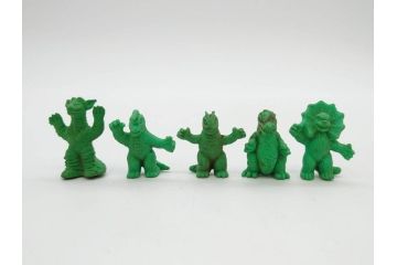 当時物　昭和レトロ　ポピー　怪獣　ウルトラマン　大量　消しゴム等126個セット(円谷プロ、東宝、ウルトラ兄弟、キングギドラ、怪獣ケシゴム、ガシャポン、ガチャガチャ、フィギュア、おもちゃ、オモチャ、玩具)(R-077000)